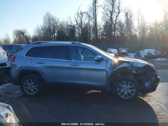 1C4PJLCB9FW683705 Jeep Cherokee Latitude