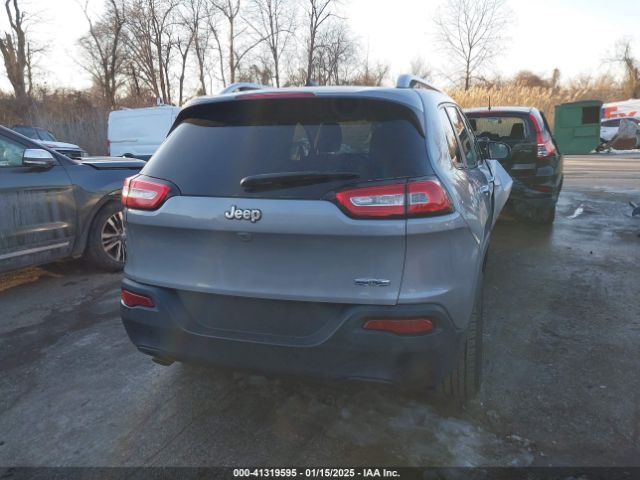 1C4PJLCB9FW683705 Jeep Cherokee Latitude