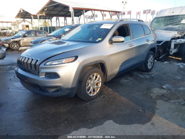 1C4PJLCB9FW683705 Jeep Cherokee Latitude