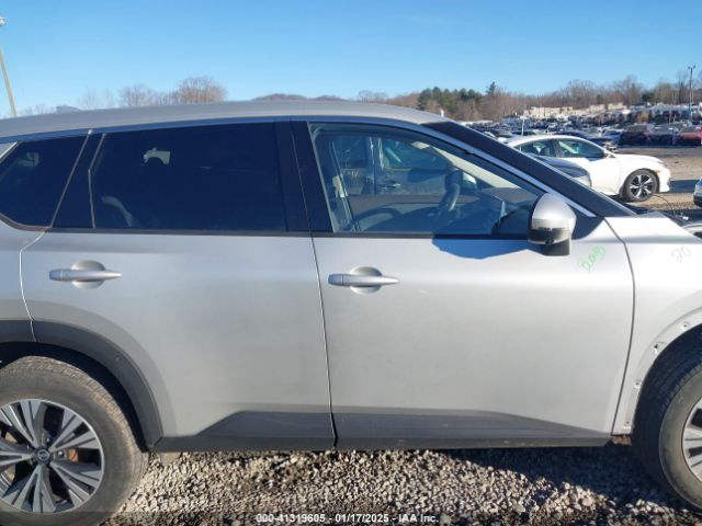 JN8AT3BB9MW220143 Nissan Rogue Sv Intelligent Awd