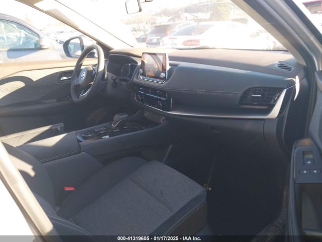 JN8AT3BB9MW220143 Nissan Rogue Sv Intelligent Awd