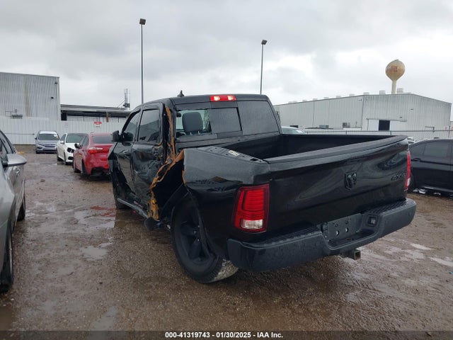 1C6RR7LG8KS717307 RAM 1500 Classic Warlock  4x4 5'7 Box