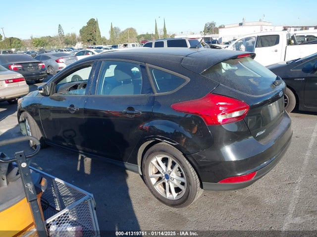 Ford FOCUS SE 2015 1FADP3K26FL281280 Image 14