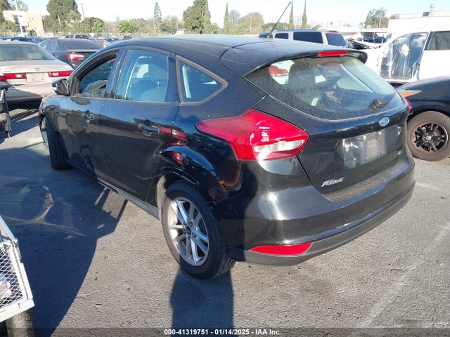 Ford FOCUS SE 2015 1FADP3K26FL281280 Image 3