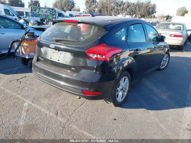 Ford FOCUS SE 2015 1FADP3K26FL281280 Image 4