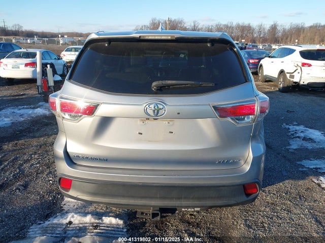 Toyota Highlander Xle V6 2014 5TDJKRFH5ES028011 Image 16