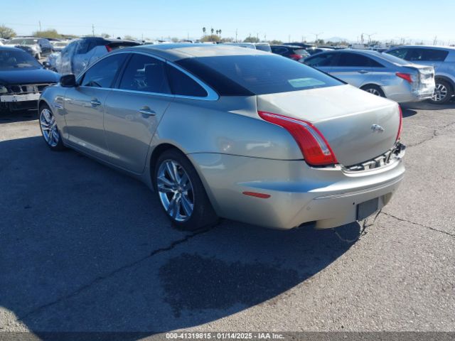 2011 JAGUAR XJ SAJWA1CB5BLV20997 Photo 2