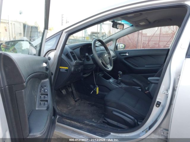KNAFK4A63G5557879 KIA FORTE LX