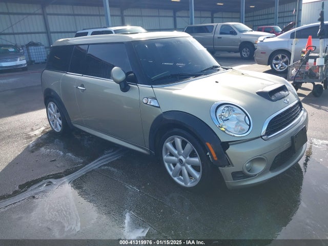 2009 MINI COOPER S CLUBMAN WMWMM335X9TP73937 Photo 0