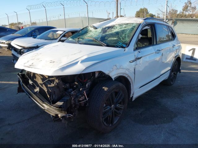 3VVCB7AX1NM022655 Volkswagen Tiguan 2.0t Se R-line Black