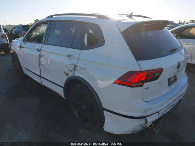 3VVCB7AX1NM022655 Volkswagen Tiguan 2.0t Se R-line Black