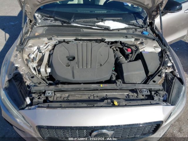 7JRL12FL0RG280628 Volvo S60 B5 Plus Dark Theme
