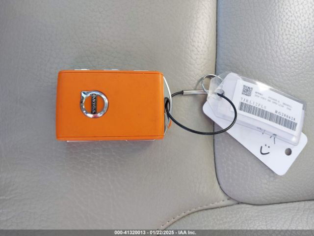 7JRL12FL0RG280628 Volvo S60 B5 Plus Dark Theme
