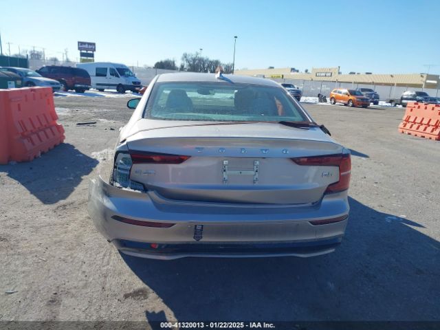 7JRL12FL0RG280628 Volvo S60 B5 Plus Dark Theme