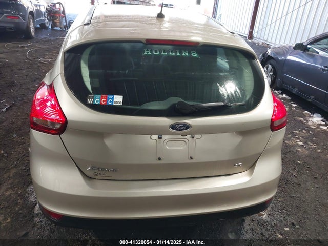 Ford FOCUS SE 2018 1FADP3K23JL231381 Image 17