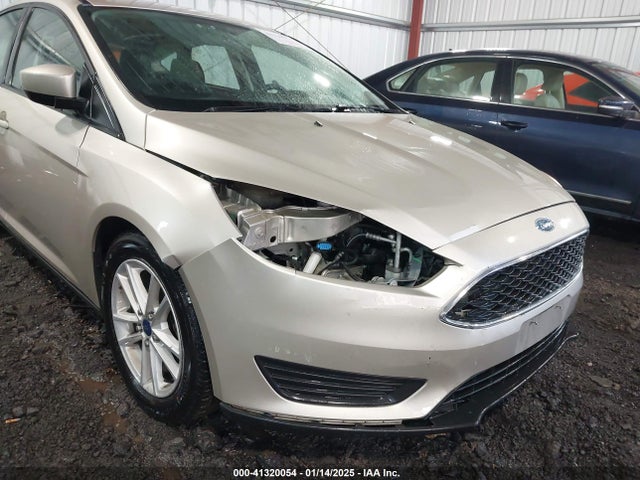 Ford FOCUS SE 2018 1FADP3K23JL231381 Image 6