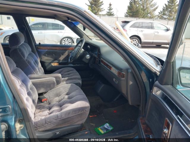 1993 CHRYSLER NEW YORKER 1C3XV66L4PD136546 Photo 4
