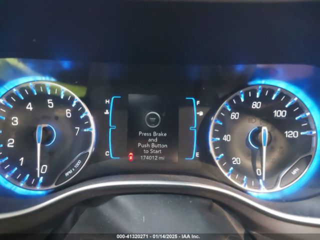 2C4RC1CGXNR103419 Chrysler Voyager Lx