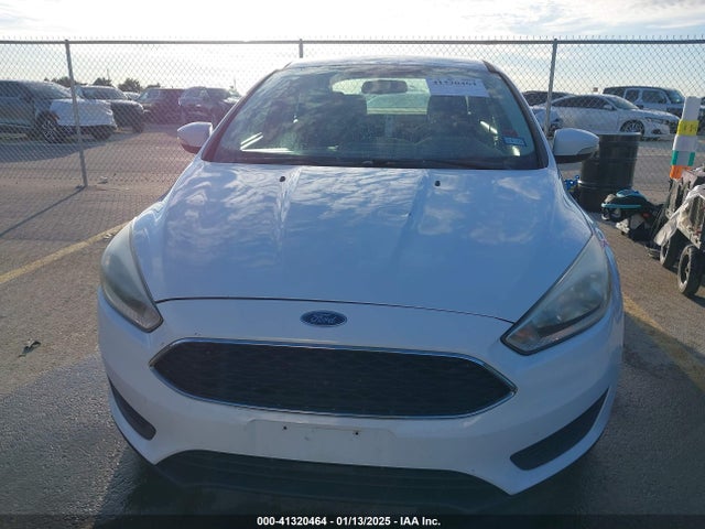 Ford FOCUS SE 2016 1FADP3F24GL204936 Image 11