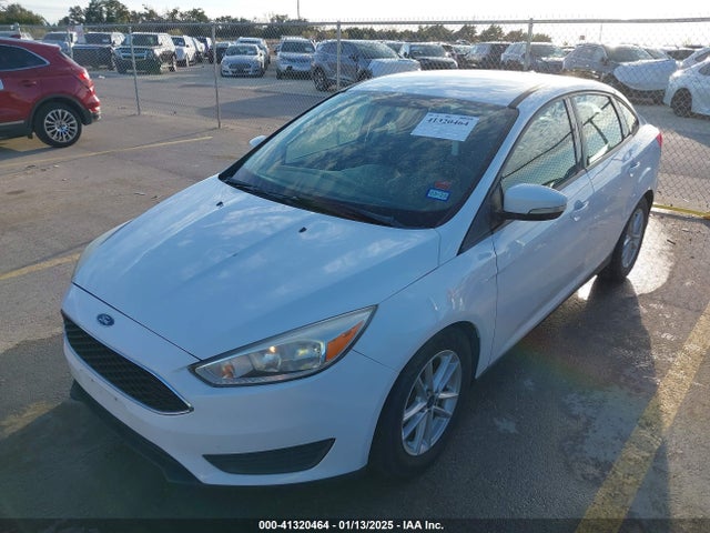 Ford FOCUS SE 2016 1FADP3F24GL204936 Image 2