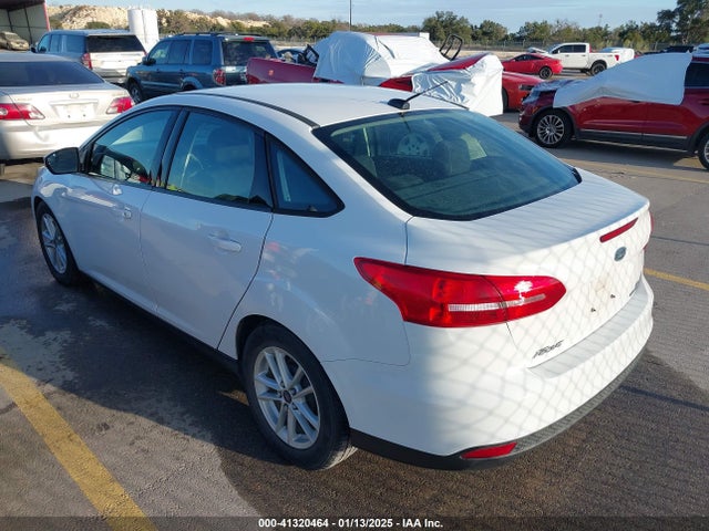 Ford FOCUS SE 2016 1FADP3F24GL204936 Image 3