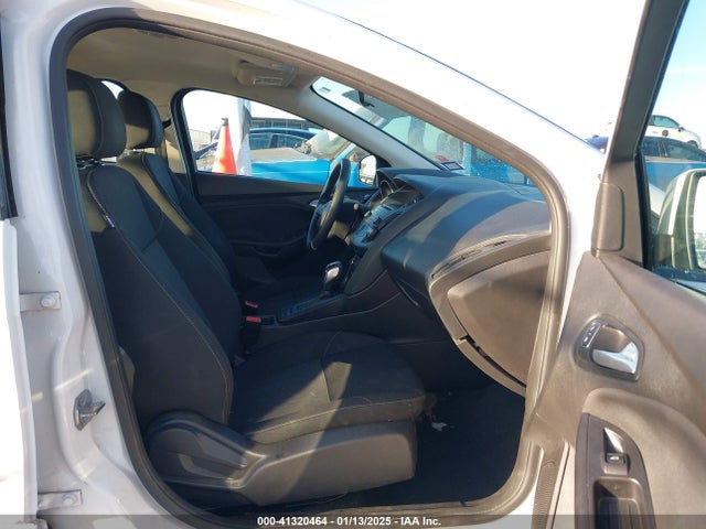 Ford FOCUS SE 2016 1FADP3F24GL204936 Image 5