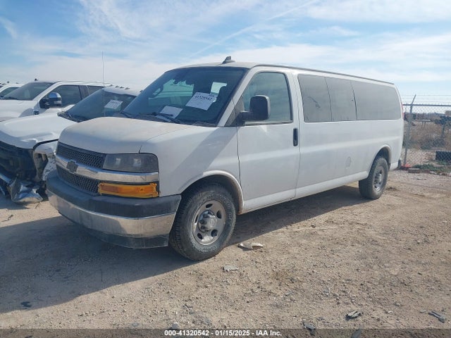 1GAZGPFG6L1191611 Chevrolet Express Passenger Rwd 3500 Extended Wheelbase Lt
