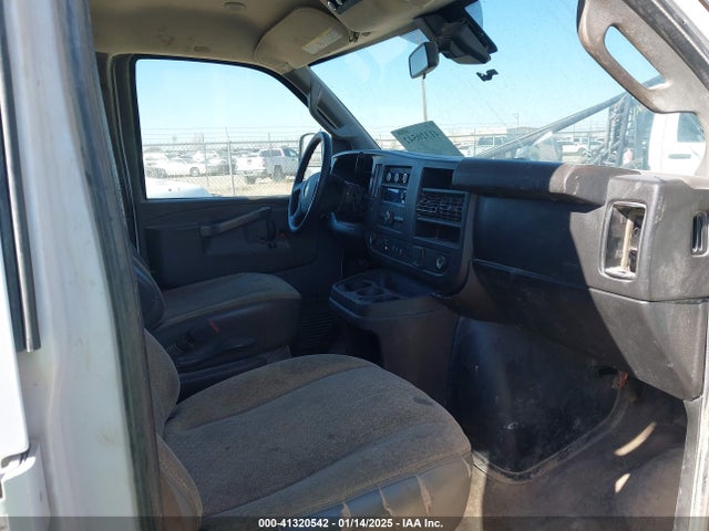 1GAZGPFG6L1191611 Chevrolet Express Passenger Rwd 3500 Extended Wheelbase Lt
