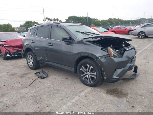 Toyota RAV4 LE 2018 JTMZFREV5JJ207638 Image 1