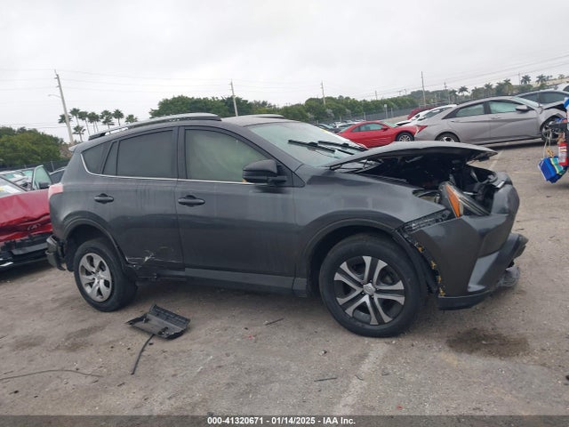 Toyota RAV4 LE 2018 JTMZFREV5JJ207638 Image 12