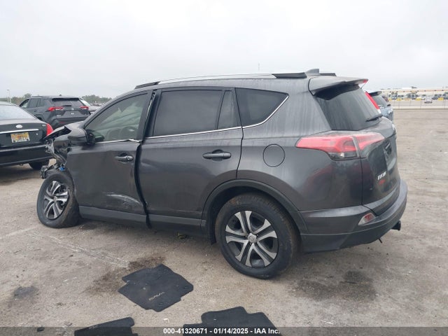 Toyota RAV4 LE 2018 JTMZFREV5JJ207638 Image 13
