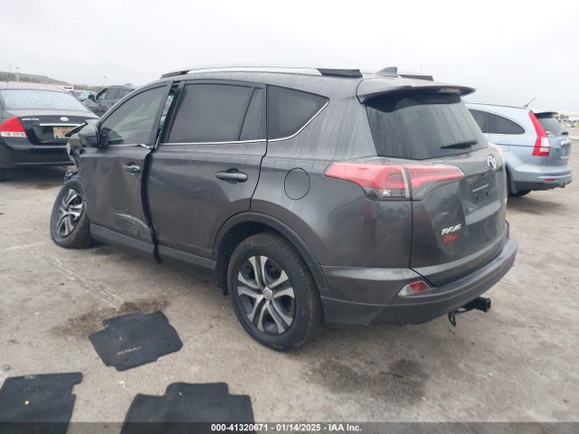 Toyota RAV4 LE 2018 JTMZFREV5JJ207638 Image 3