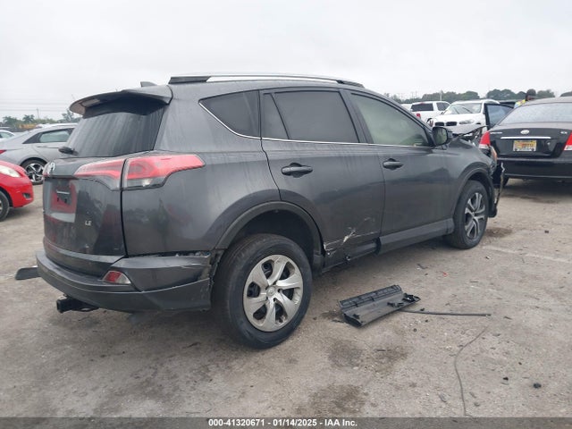 Toyota RAV4 LE 2018 JTMZFREV5JJ207638 Image 4