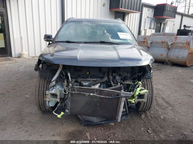 1FM5K7D80HGD80240 Ford Explorer