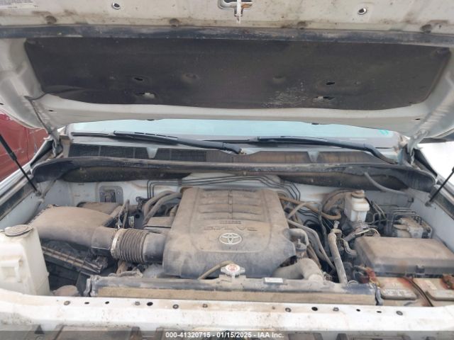 5TFDW5F19JX770994 Toyota Tundra Sr5 5.7l V8