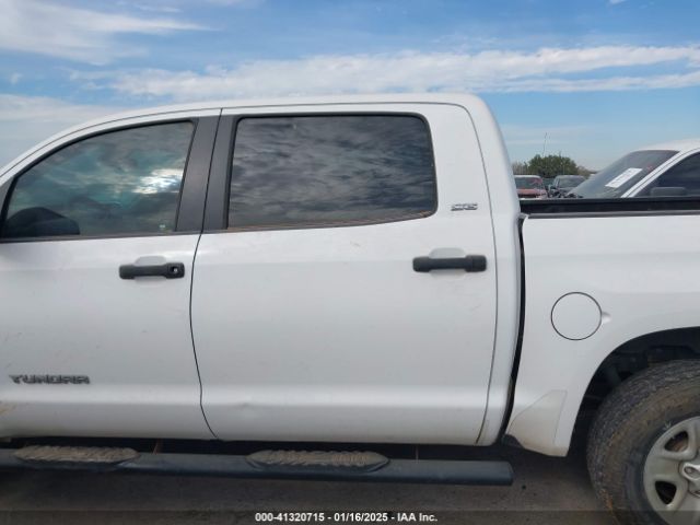 5TFDW5F19JX770994 Toyota Tundra Sr5 5.7l V8