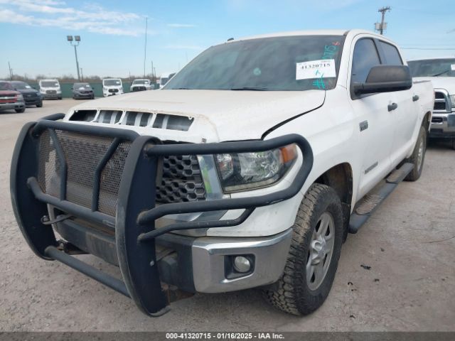 5TFDW5F19JX770994 Toyota Tundra Sr5 5.7l V8