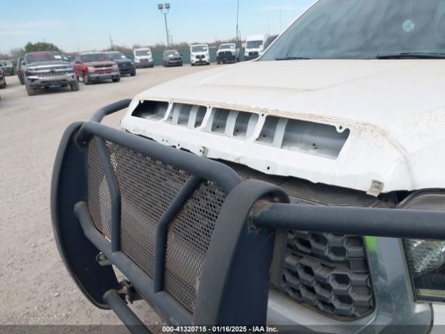 5TFDW5F19JX770994 Toyota Tundra Sr5 5.7l V8