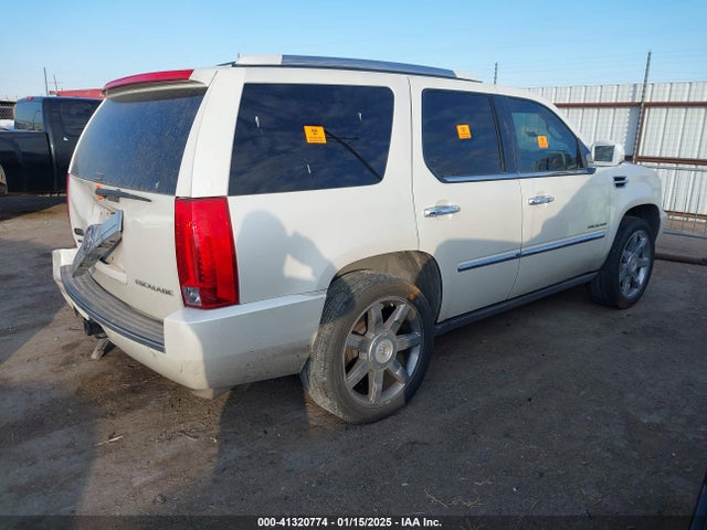 2011 CADILLAC ESCALADE 1GYS4CEF4BR356858 Photo 3