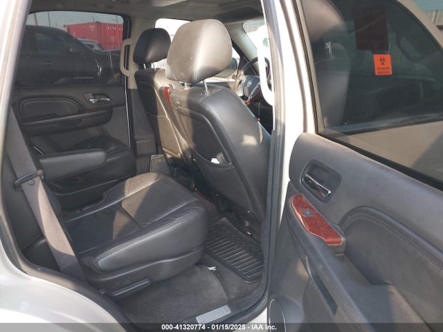 2011 CADILLAC ESCALADE 1GYS4CEF4BR356858 Photo 7