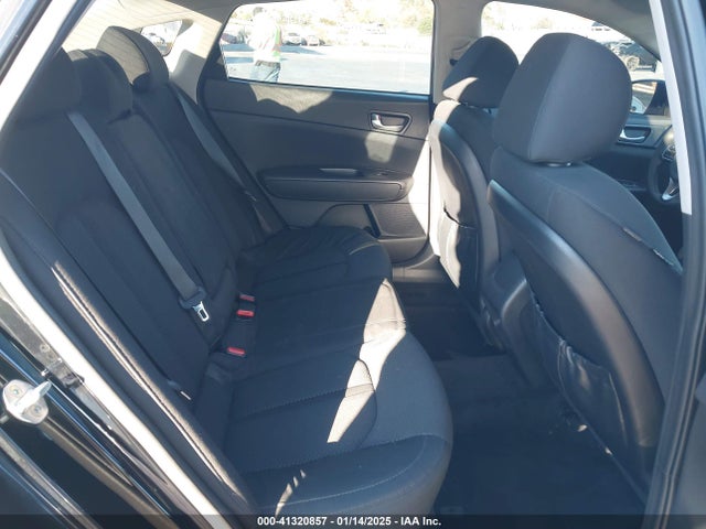 KIA Optima Lx 2018 5XXGT4L39JG203746 Image 8