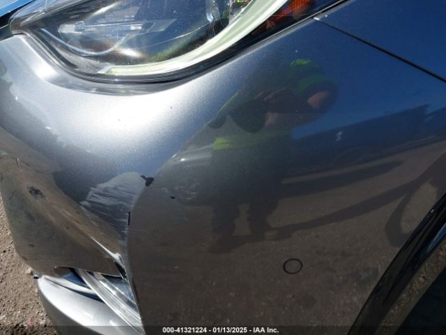 SJKCH5CP3JA058043 Infiniti Qx30 Sport