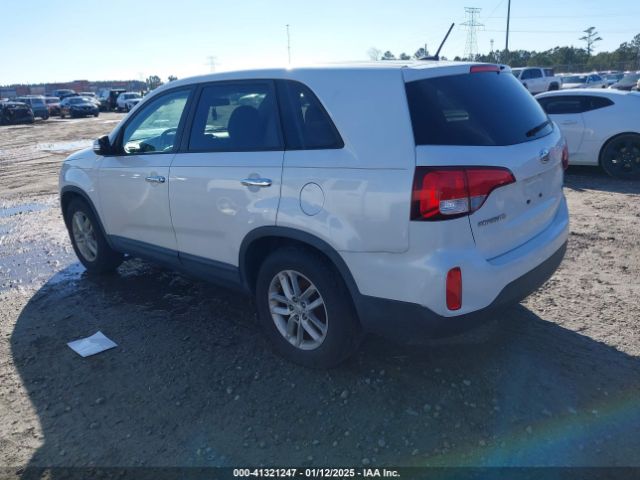 5XYKT3A64FG561762 KIA SORENTO LX