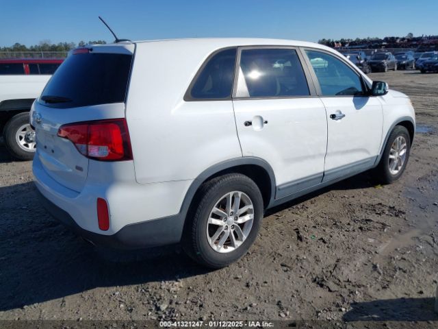 5XYKT3A64FG561762 KIA SORENTO LX