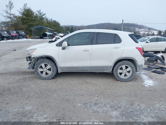 Chevrolet TRAX LS 2018 3GNCJNSB6JL157565 Image 15