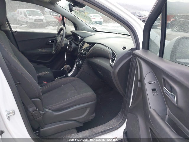 Chevrolet TRAX LS 2018 3GNCJNSB6JL157565 Image 5