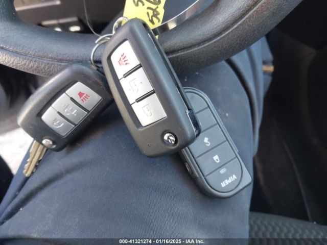 JN1BJ1CP1JW108049 Nissan Rogue Sport S