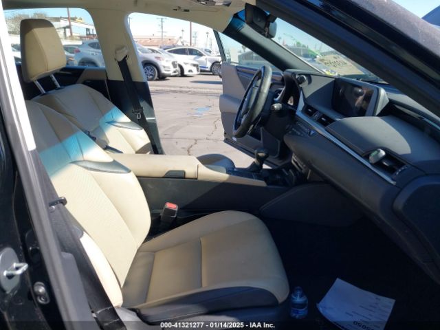 58AD21B11LU005507 Lexus ES 300H