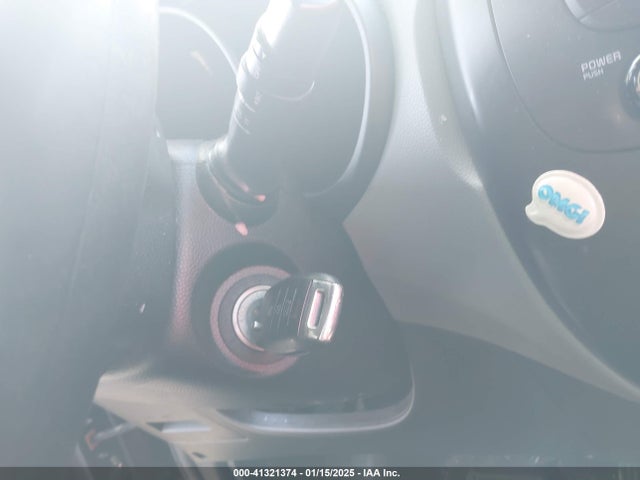 KIA SOUL + 2016 KNDJP3A55G7307001 Image 11