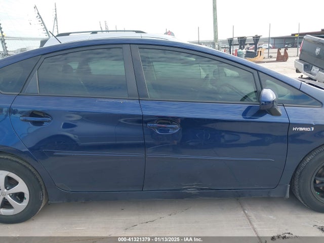 Toyota Prius Two 2014 JTDKN3DU7E1740977 Image 14